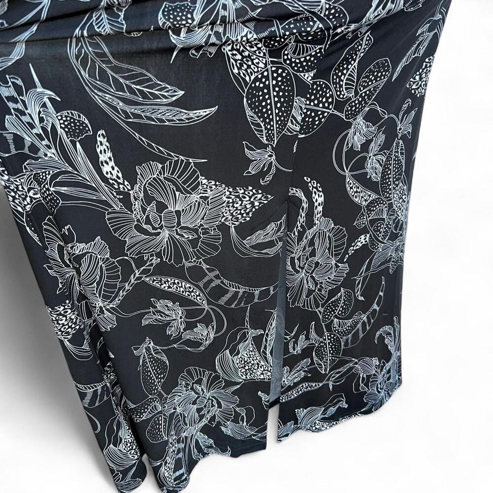 Skys The Limit Black & White Floral Maxi Dress - Picture 6 of 8